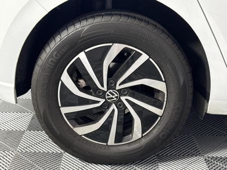 2025-Volkswagen-Polo-10-TSI-Life-Auto-DSG_7