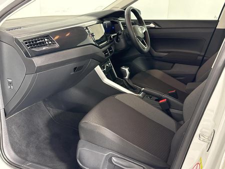 2025-Volkswagen-Polo-10-TSI-Life-Auto-DSG_8