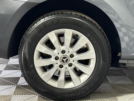 2018-Mercedes-Benz-Vito-111-16-CDI-Mixto-CrewCab-Panel-Van_7
