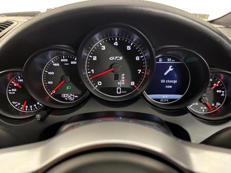 2017-Porsche-Cayenne-GTS-Auto_2