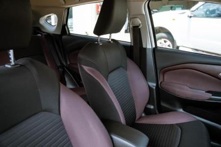 2025-Toyota-Starlet-Cross-15XS_13