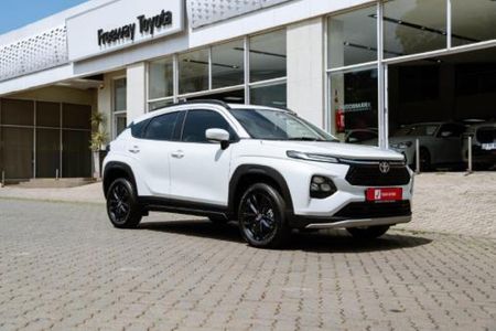 2025-Toyota-Starlet-Cross-15XS_18