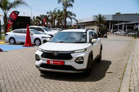 2025-Toyota-Starlet-Cross-15XS_1