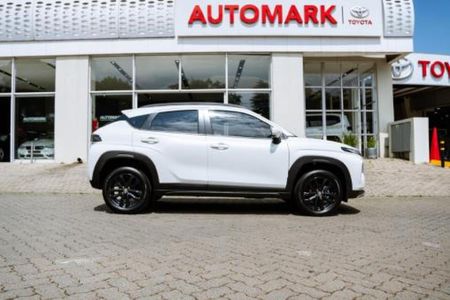 2025-Toyota-Starlet-Cross-15XS_19