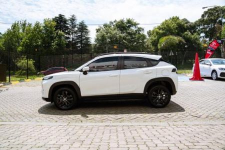 2025-Toyota-Starlet-Cross-15XS_3