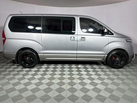 2021-Hyundai-H-1-25-CRDi-Elite-Auto_17