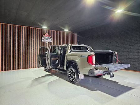 2024-Volkswagen-Amarok-30-TDI-V6-184kW-4Motion-Panamericana-Auto-Double_23