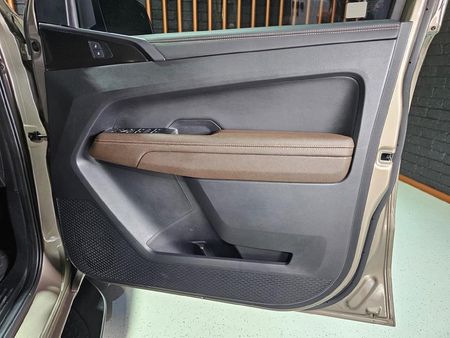 2024-Volkswagen-Amarok-30-TDI-V6-184kW-4Motion-Panamericana-Auto-Double_6