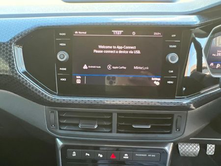 2023-Volkswagen-T-Cross-15-TSI-R-Line-Auto_10