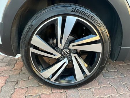2023-Volkswagen-T-Cross-15-TSI-R-Line-Auto_14