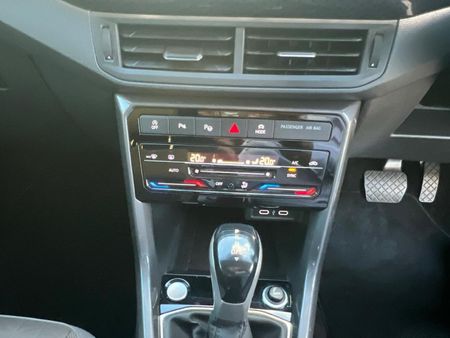 2023-Volkswagen-T-Cross-15-TSI-R-Line-Auto_17