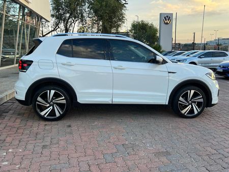 2023-Volkswagen-T-Cross-15-TSI-R-Line-Auto_7