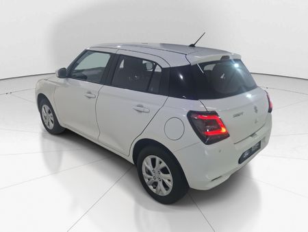 2025-Suzuki-Swift-12-GL_4