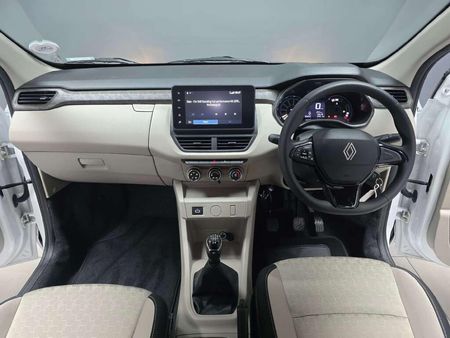 2026-Renault-Triber-10-Techno_13