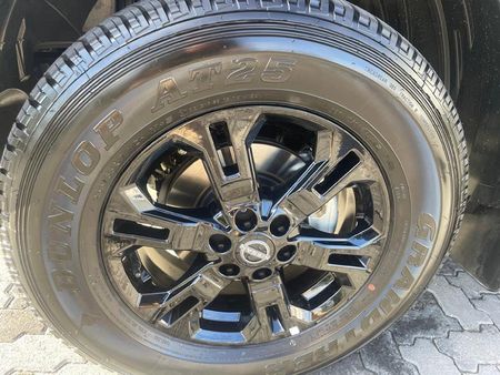 2026-Nissan-Navara-25DDTi-Stealth-4x4-Auto_10