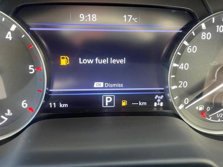 2026-Nissan-Navara-25DDTi-Stealth-4x4-Auto_17
