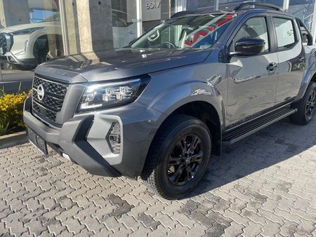 2026-Nissan-Navara-25DDTi-Stealth-4x4-Auto_4