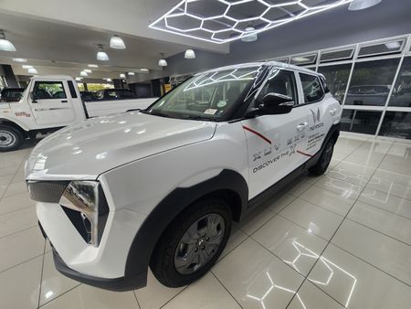 2026-Mahindra-XUV-3XO-12T-MX2_3