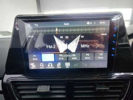 2026-Mahindra-XUV-3XO-12T-MX2_8