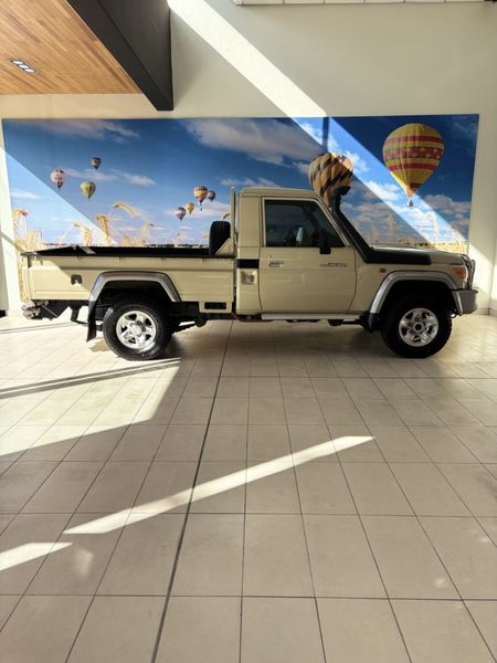 2016-Toyota-Land-Cruiser-79-40-Single-Cab_0