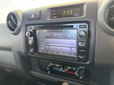 2016-Toyota-Land-Cruiser-79-40-Single-Cab_15