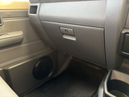 2016-Toyota-Land-Cruiser-79-40-Single-Cab_16