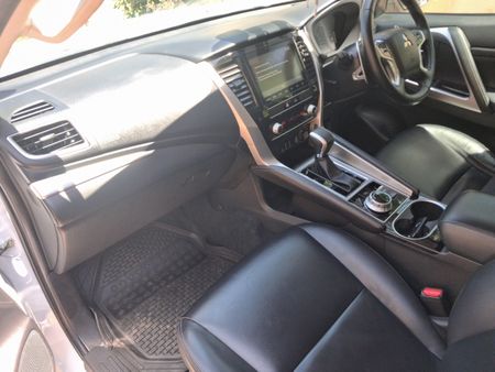 2022-Mitsubishi-Pajero-Sport-24D-4x4-Exceed-Auto_11