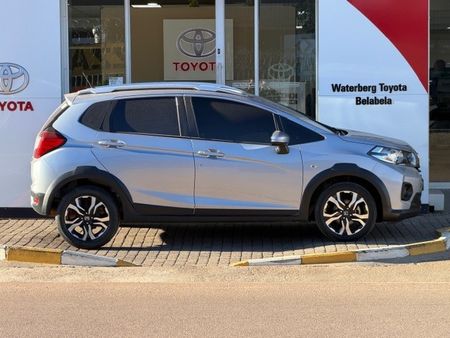 2022-Honda-WR-V-12-Comfort_3