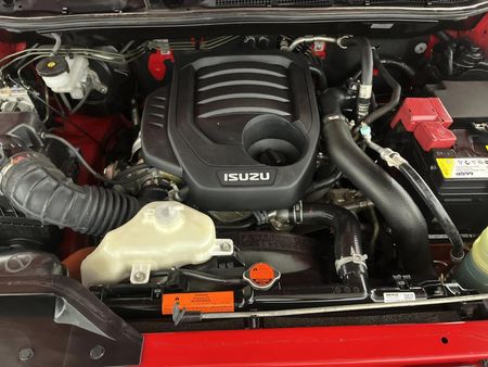 2022-Isuzu-D-Max-19-DDI-HR-L-Auto-Double-Cab_13