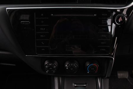 2022-Toyota-Corolla-Quest-18-Auto_3