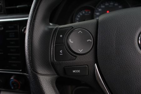 2022-Toyota-Corolla-Quest-18-Auto_4