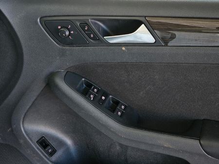 2018-Volkswagen-Jetta-GP-14-TSI-Comfortline-Auto_9