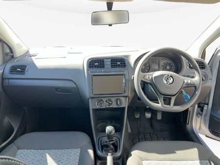 2026-Volkswagen-Polo-Vivo-14-Life_10