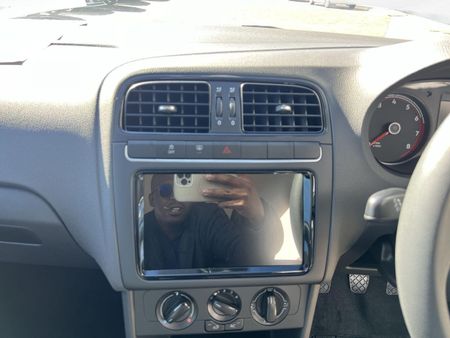 2026-Volkswagen-Polo-Vivo-14-Life_11