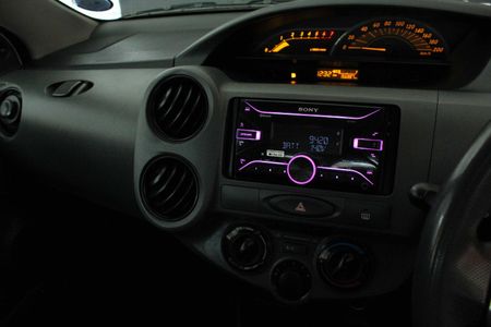 2018-Toyota-Etios-15-Xi-5-dr_8