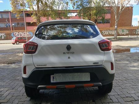 2022-Renault-Kwid-10-Climber-Auto_11