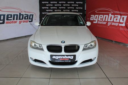 2011-BMW-3-Series-320i-Auto_1