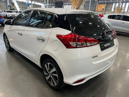 2018-Toyota-Yaris-15-XS-5-dr_4
