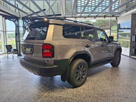2026-Toyota-Land-Cruiser-Prado-VX-R-28GD-Auto_6