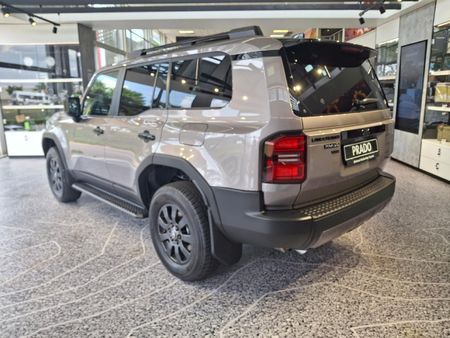 2026-Toyota-Land-Cruiser-Prado-VX-R-28GD-Auto_7