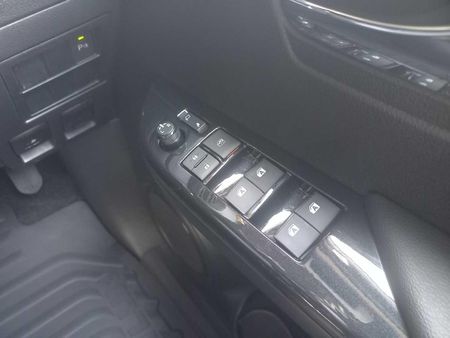 2026-Toyota-Hilux-28-GD-6-RB-Legend-55-4x4-Auto-Double-Cab_10