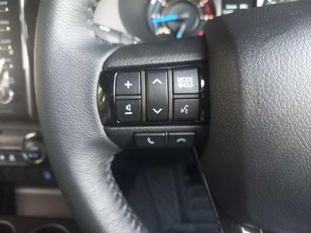 2026-Toyota-Hilux-28-GD-6-RB-Legend-55-4x4-Auto-Double-Cab_11