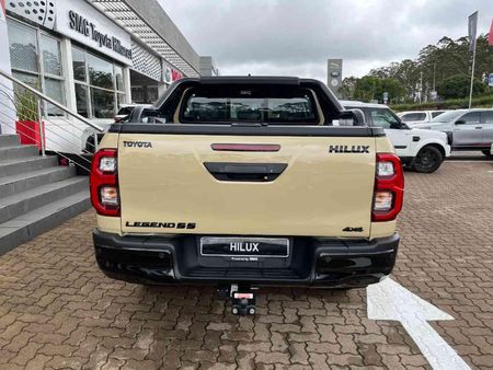 2026-Toyota-Hilux-28-GD-6-RB-Legend-55-4x4-Auto-Double-Cab_4