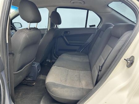 2008-Ford-Ikon-16-Trend_11
