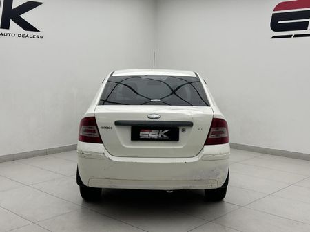 2008-Ford-Ikon-16-Trend_4