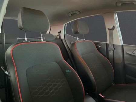 2025-Hyundai-Grand-i10-10-Motion_9