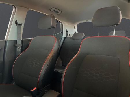 2025-Hyundai-Grand-i10-10-Motion_13
