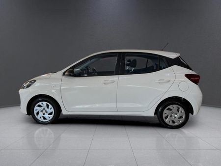 2025-Hyundai-Grand-i10-10-Motion_3