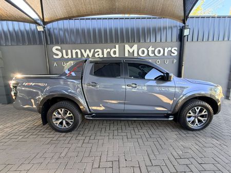 2025-Isuzu-D-Max-30-DDI-V-Cross-HR-4x4-Auto-Double-Cab_1