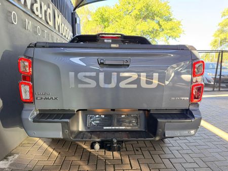 2025-Isuzu-D-Max-30-DDI-V-Cross-HR-4x4-Auto-Double-Cab_3